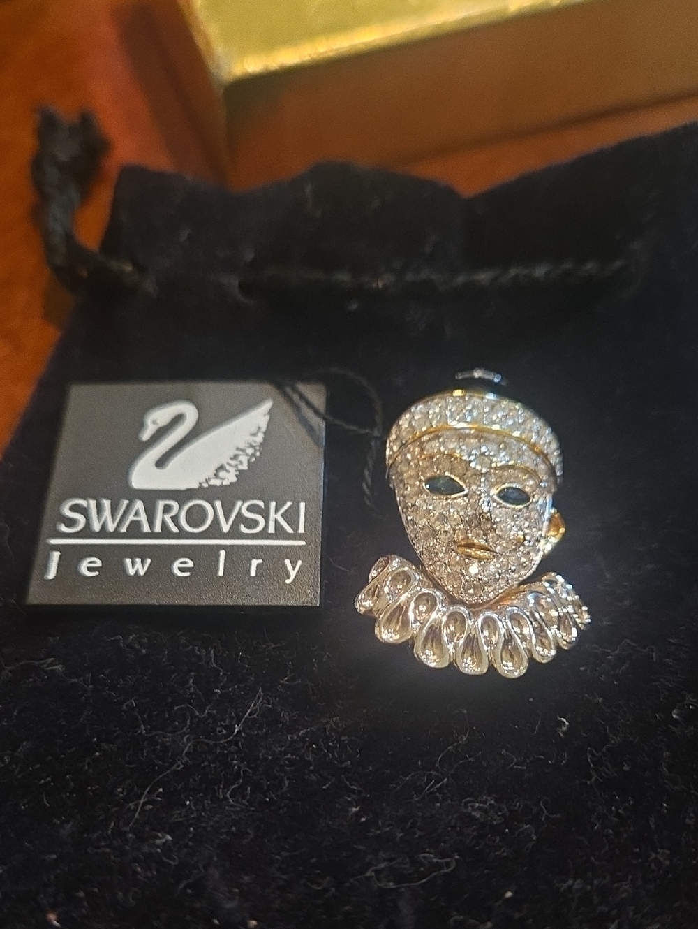 Swarovski Gold-Tone Crystal Skull Pin